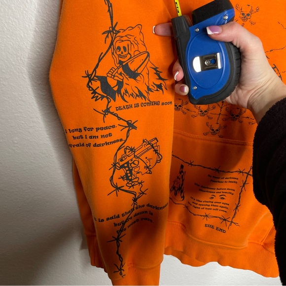 MENS NEON ORANGE UNUSUAL ORIGINAL GRIMM REAPER BARB WIRE SKULL GOTH HOODIE SZ L - Picture 4 of 9